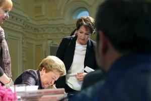 Презентация мемуаров Наины Ельциной «Личная жизнь» в ГУМе