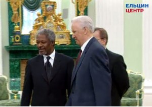 Встреча президента РФ Бориса Ельцина и Генерального секретаря ООН Кофи Аннана. Официальный завтрак в Кремле