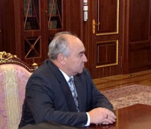 Рабочая встреча президента РФ Б.Н. Ельцина с генеральным директором Федерального агентства правительственной связи и информации при Президенте РФ (ФАСПИ) генерал-полковником А.В. Старовойтовым