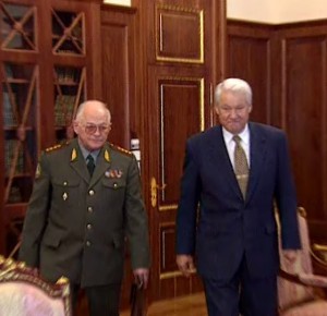 Рабочая встреча президента РФ Б.Н. Ельцина с генералом армии, министром обороны РФ И.Д. Сергеевым