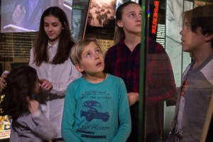 Детские мастерские: плакат