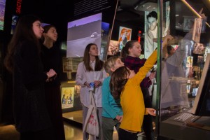 Детские мастерские: плакат