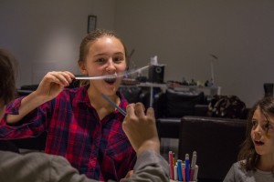 Детские мастерские: плакат