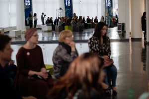 Танцевальный перформанс Екатерины Жариновой «Где-то там»