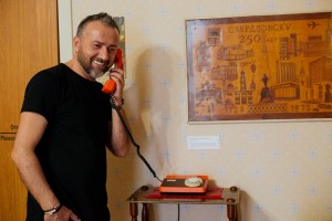 Дизайнер Георгий Шагашвили в Музее Ельцина