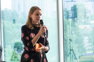 Открытие выставки Полины Синяткиной «Вдохнуть и не дышать»