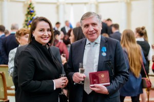 Директор Музея Б.Н. Ельцина Дина Сорокина и генеральный директор Центра Ельцина Алексадр Дроздова. Церемония награждения в колонном зале Дома Севастьянова