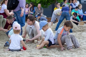 Григорий Гладков в песочнице