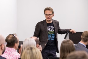 Кирилл Мартынов: Может ли цензура в интернете быть оправданной?