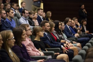 Наина Ельцина вручила стипендии студентам УрФУ