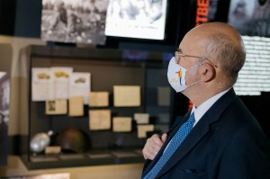 Посол Франции в России Пьер Леви в Музее Ельцина