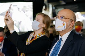 Посол Франции в России Пьер Леви в Музее Ельцина