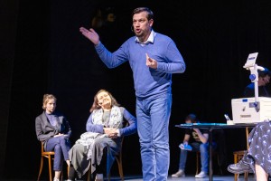 Спектакль «Люди добрые» в Ельцин Центре