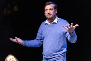 Спектакль «Люди добрые» в Ельцин Центре