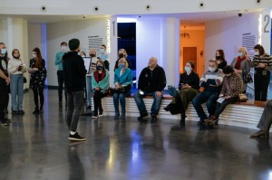 Интерактивный мультимедийный спектакль «Зачем я это помню»