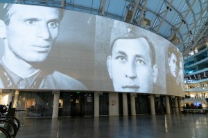 Видеоинсталляция «Последний марш»