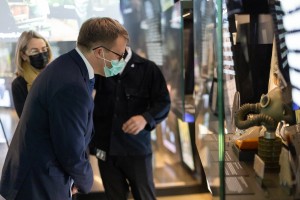 Посол Финляндии в России Антти Хелантеря в Музее Ельцина