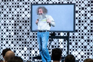 Лекция доктора биологических наук Михаила Гельфанда в Ельцин Центре