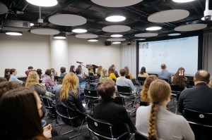 Лекция Ильи Остермана «Новые антибиотики: зачем, когда и как?»