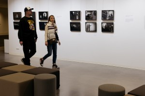 Выставка фоторабот Владимира Жабрикова «Чёрно-белый кабинет»