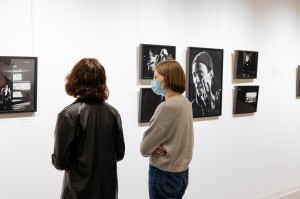 Выставка фоторабот Владимира Жабрикова «Чёрно-белый кабинет»