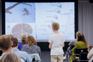 Лекция Ильи Гомыранова «Сны для осьминога. Интеллект животных»