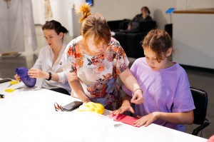 Мастер-класс на русском жестовом языке «Теневая сторона»