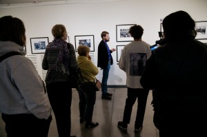 Тематическая экскурсия Евгения Емельянова «Свет и тени эпохи оттепели в объективе Александра Устинова»