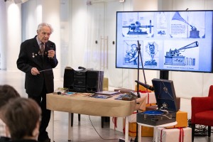 Встречи в «Гостиной под абажуром». Коллекционер музыкальных пластинок Борис Кошелев