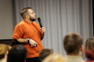 Как человек берёт технологии у природы. Лекция Ильи Гомыранова