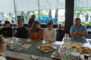 Вручение сертификатов о стипендиях лучшим молодым теннисистам России