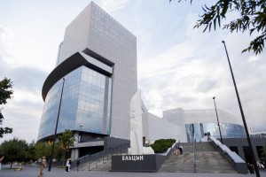 Фасад Ельцин Центра в августе 2023