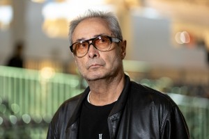 Режиссёр Валерий Фокин перед спектаклем «Честная женщина» в Атриуме Ельцин Центра