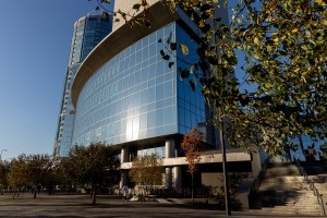 Осенний фасад Ельцин Центра