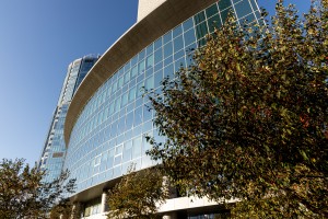 Осенний фасад Ельцин Центра