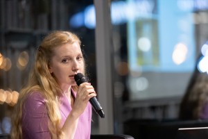 Лекция и презентация книги Дарьи Журковой «Песни ни о чем? Российская поп-музыка на рубеже эпох: 1980–1990-е»