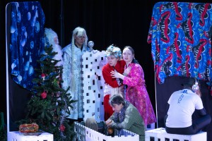 Премьера спектакля «Новогодние приключения Гены и Уйбаана»