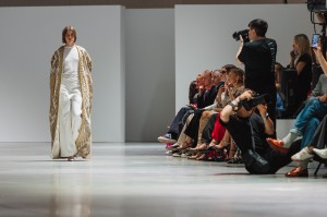 Модный показ в Ельцин Центре. Международная неделя моды UF LAB