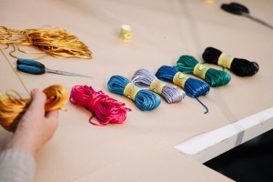 Программа «Смыслы современного Китая». Мастер-класс по плетению китайских узелков чжунгоцзе