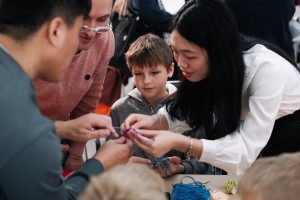 Программа «Смыслы современного Китая». Мастер-класс по плетению китайских узелков чжунгоцзе