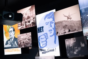 Тематическая экскурсия «День 10316-й: падение стены» с Анной Бородулиной