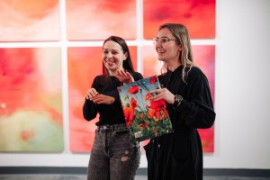 Экскурсия по выставке «НИИ Филаретова. Екатеринбург» с переводом на русский жестовый язык. Неделя глухих в Ельцин Центре. 2024 год