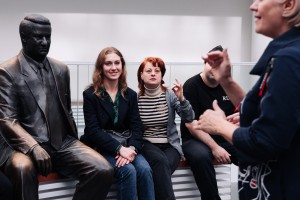 Семейная игра «Ветер перемен» с переводом на РЖЯ. Неделя глухих в Ельцин Центре. 2024 год