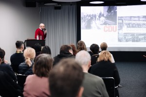 Лекция Ильи Женина в Ельцин Центре