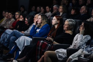 Новогодний спектакль для взрослых «Стыдно быть несчастливым»