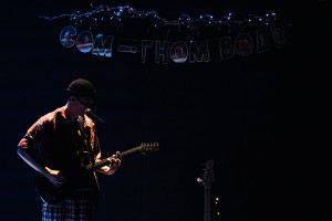 Новогодний спектакль для взрослых «Стыдно быть несчастливым»