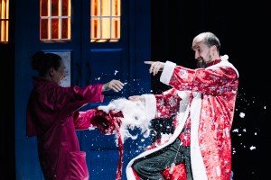 Новогодний спектакль для взрослых «Стыдно быть несчастливым»