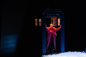 Новогодний спектакль для взрослых «Стыдно быть несчастливым»