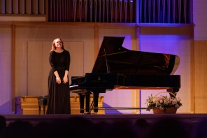 Наталья Осинцева. Лауреат VIII международного конкурса пианистов памяти Веры Лотар-Шевченко