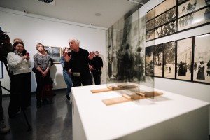 Кураторская экскурсия Виктора Мизиано по выставке «Владимир Куприянов. Возвращение времени»